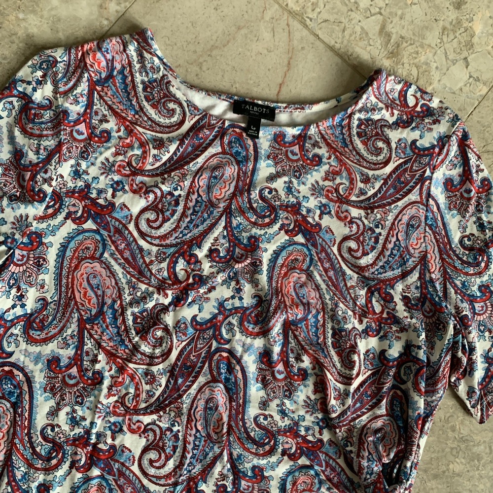 Talbots Women's Petite L Red &‎ Blue Paisley Short Sleeved Ruched Top